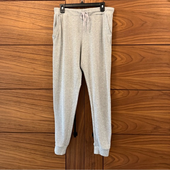 Papinelle Gray Ribbed Lounge Set Jogger Pants (Sz M) and V-Neck Top (Sz L) - Picture 6 of 12